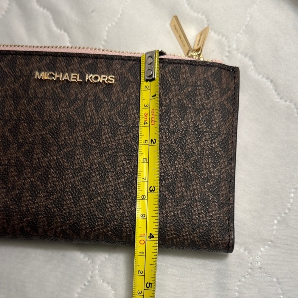 Michael Kors Jetset Brown and Blush Pink Wristlet/Phone Holder - Picture 15 of 15